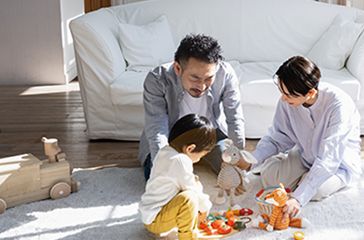 フレックス勤務制度、時短勤務制度の導入 <span>※一部職場で適用</span>